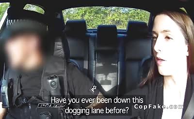 Sexy amateur babe bangs fake cop off the road