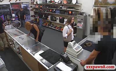 Bubble butt woman screwed by pawn keeper in his office