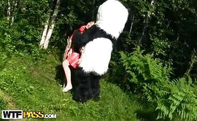 Girl sucking huge cock in the woods toy bear